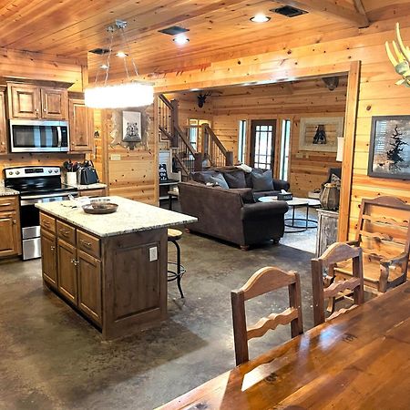 4Br/3Bth Family Cabin With A Hot Tub, Sleeps 14 Broken Bow Exteriér fotografie